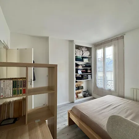 Private Room, Often Full Flat 14th * Paris