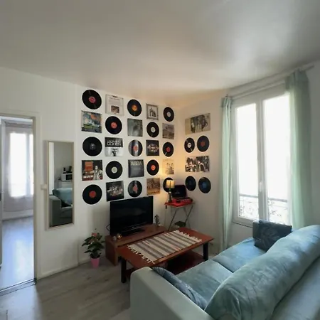 Private Room, Often Full Flat 14th Appartamento *