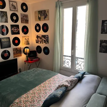 Private Room, Often Full Flat 14th Appartamento Parigi