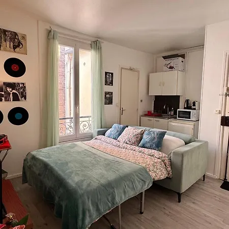 Private Room, Often Full Flat 14th Parigi